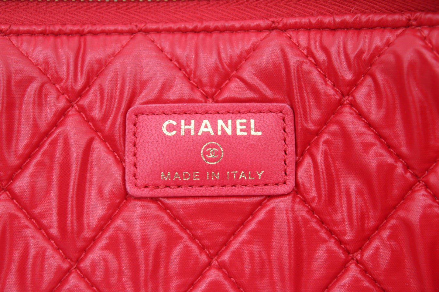 Pre-owned Chanel CC Matelasse Quilted Pouch
