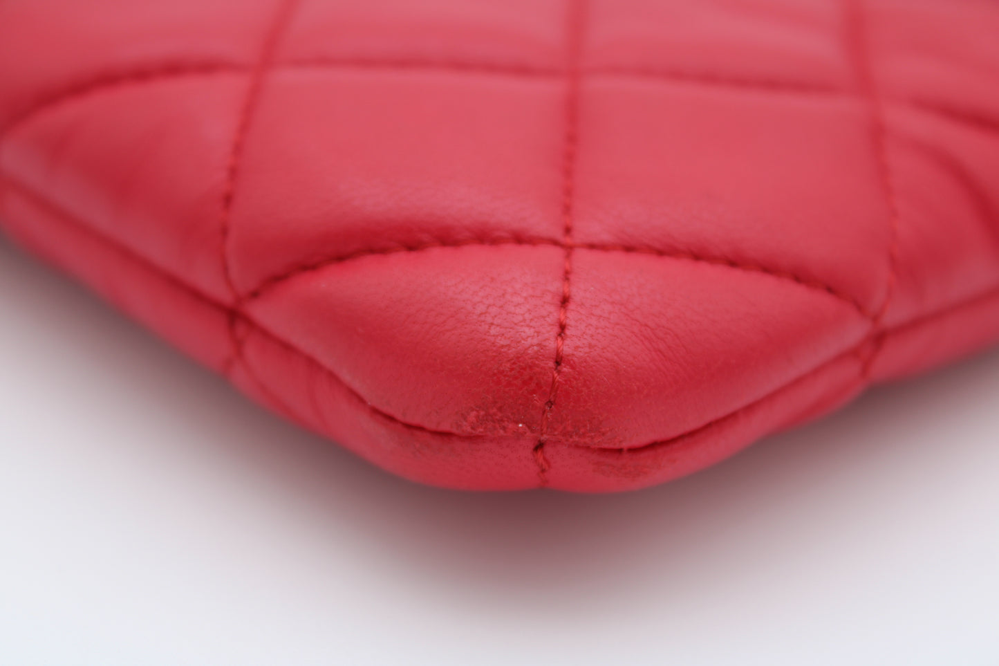 Pre-owned Chanel CC Matelasse Quilted Pouch