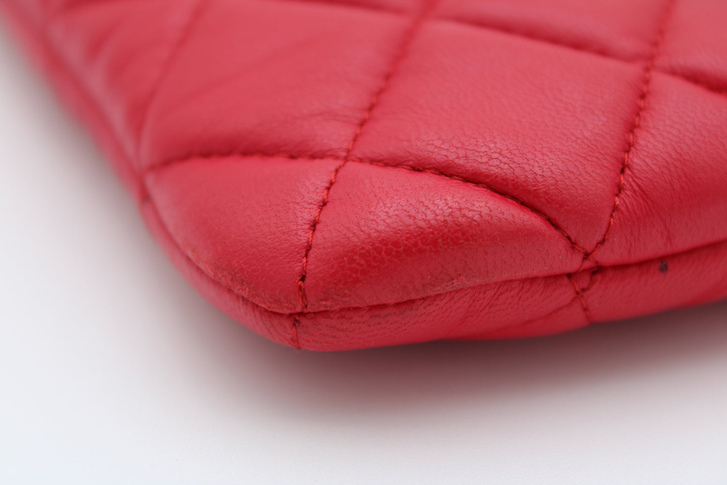 Pre-owned Chanel CC Matelasse Quilted Pouch