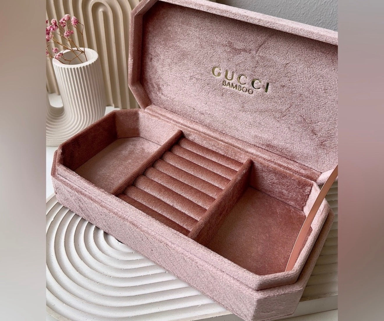 G01 - GWP Gucci Beaute Velvet Jewelry Box – GG Luxury Revival
