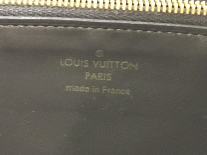 Pre-owned Louis Vuitton Capucines Wallet - Pebble