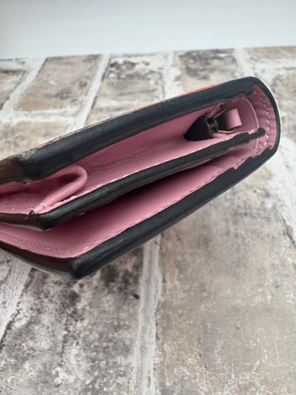 Gucci GG Supreme Monogram Strawberry Card Case