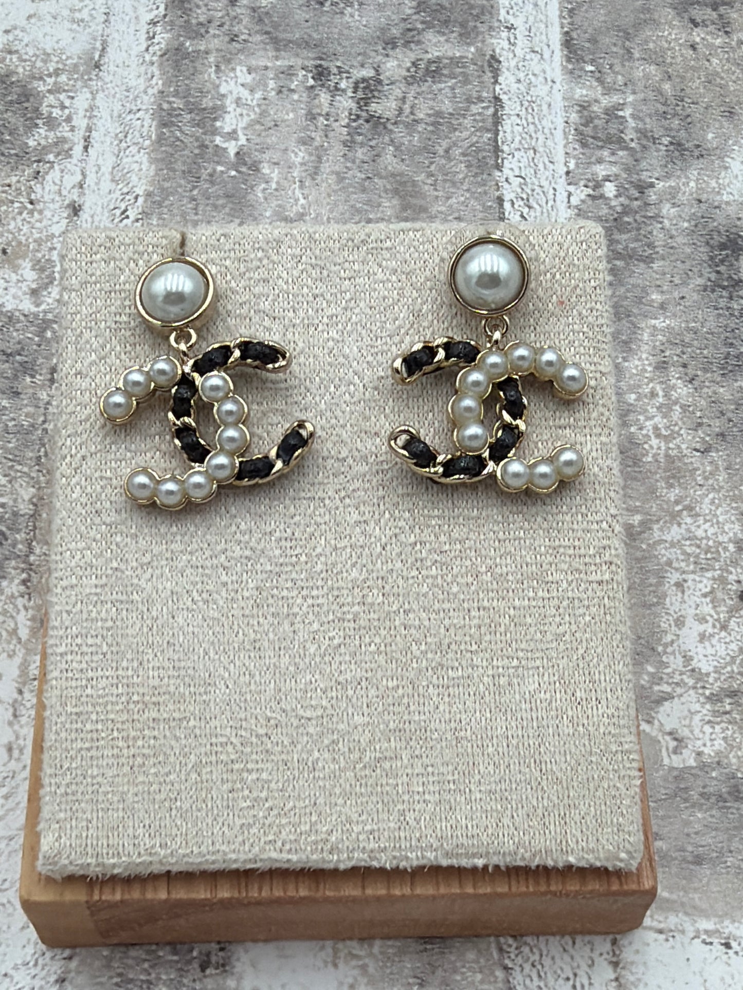A71 - ***LAST ONE*** Upcycled Black & Pearl Gold Toned Drop Earrings